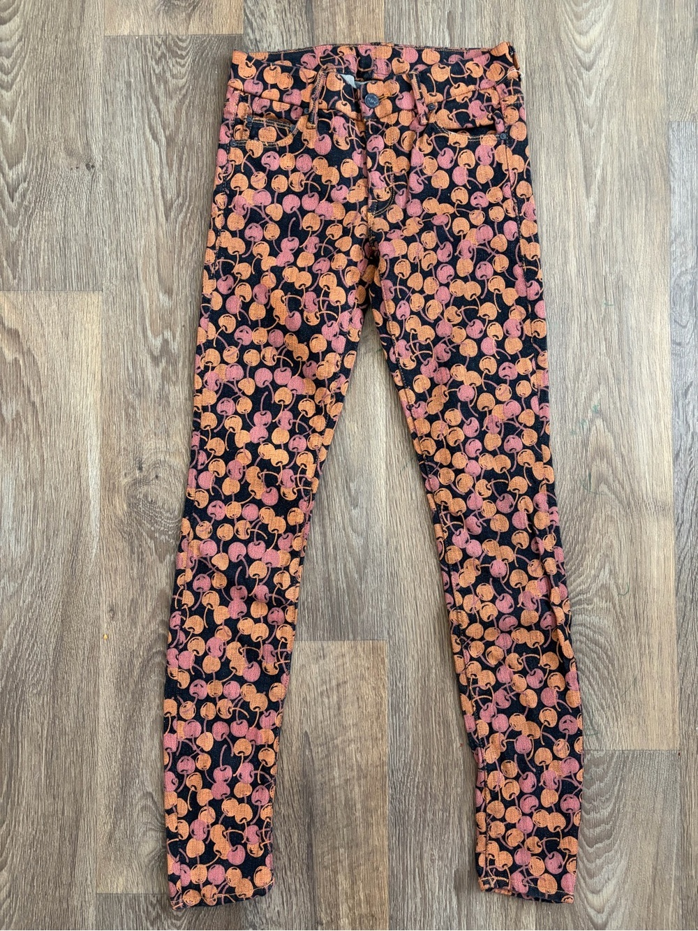 Mother The Looker Cherry Pickin Cherry Print low rise Skinny Jeans 26 Rare